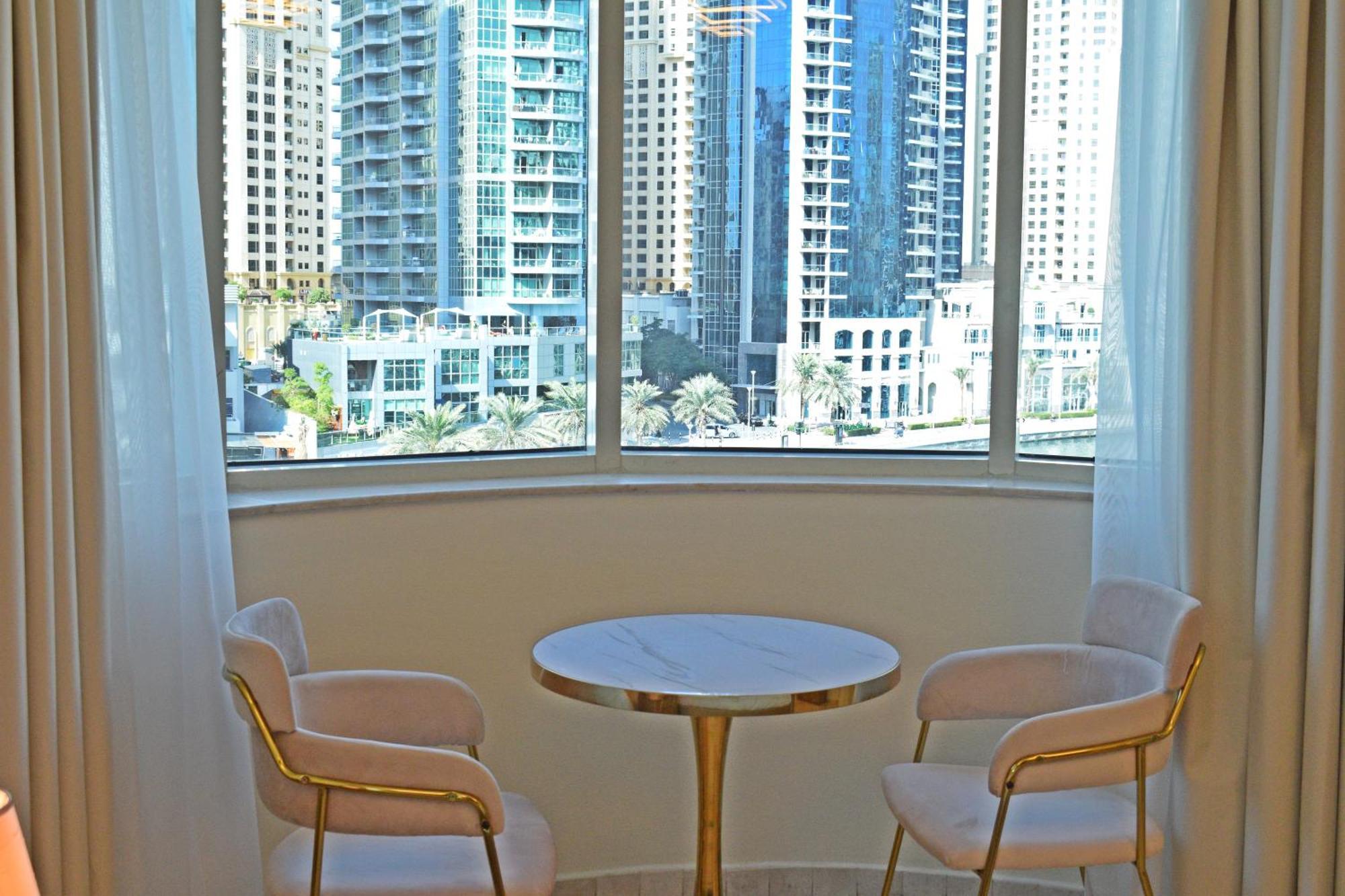 Apartment Stylish Marina View With Private Marina Walk Access *