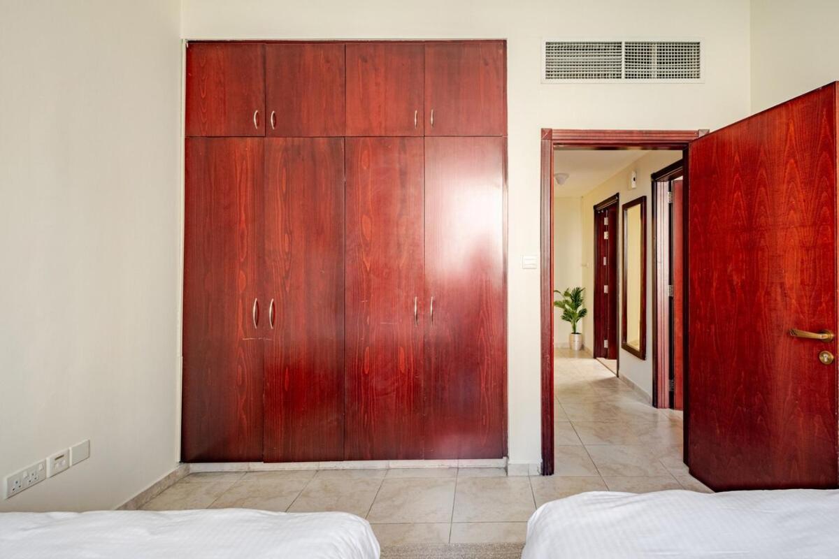 Stylish Marina View With Private Marina Walk Access Apartment
